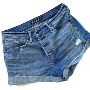 Abercrombie & Fitch jean shorts! Size 26